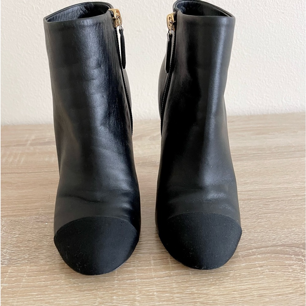 Chanel Black Leather Pearl Heels Ankle Boots Booties Women’s Sz 37.5/7.5 - Picture 5 of 13
